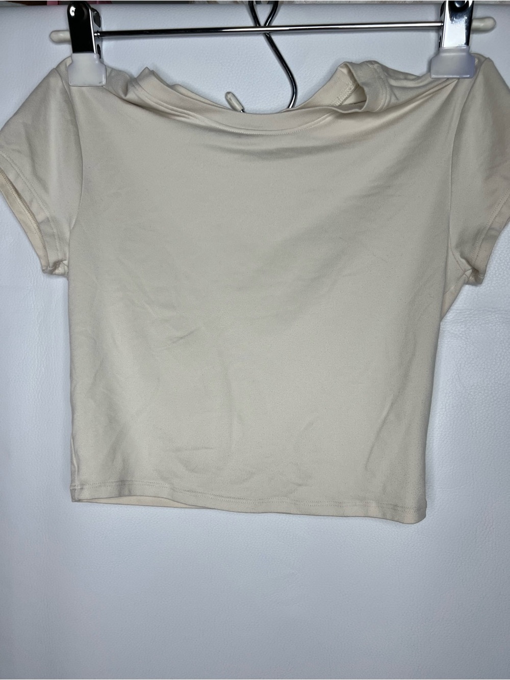 ALO Yoga Cream Short Sleeve Crop Top
